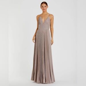 NWT MAC DUGGAL Shimmer Pleated V-neck Gown in Rose Gold